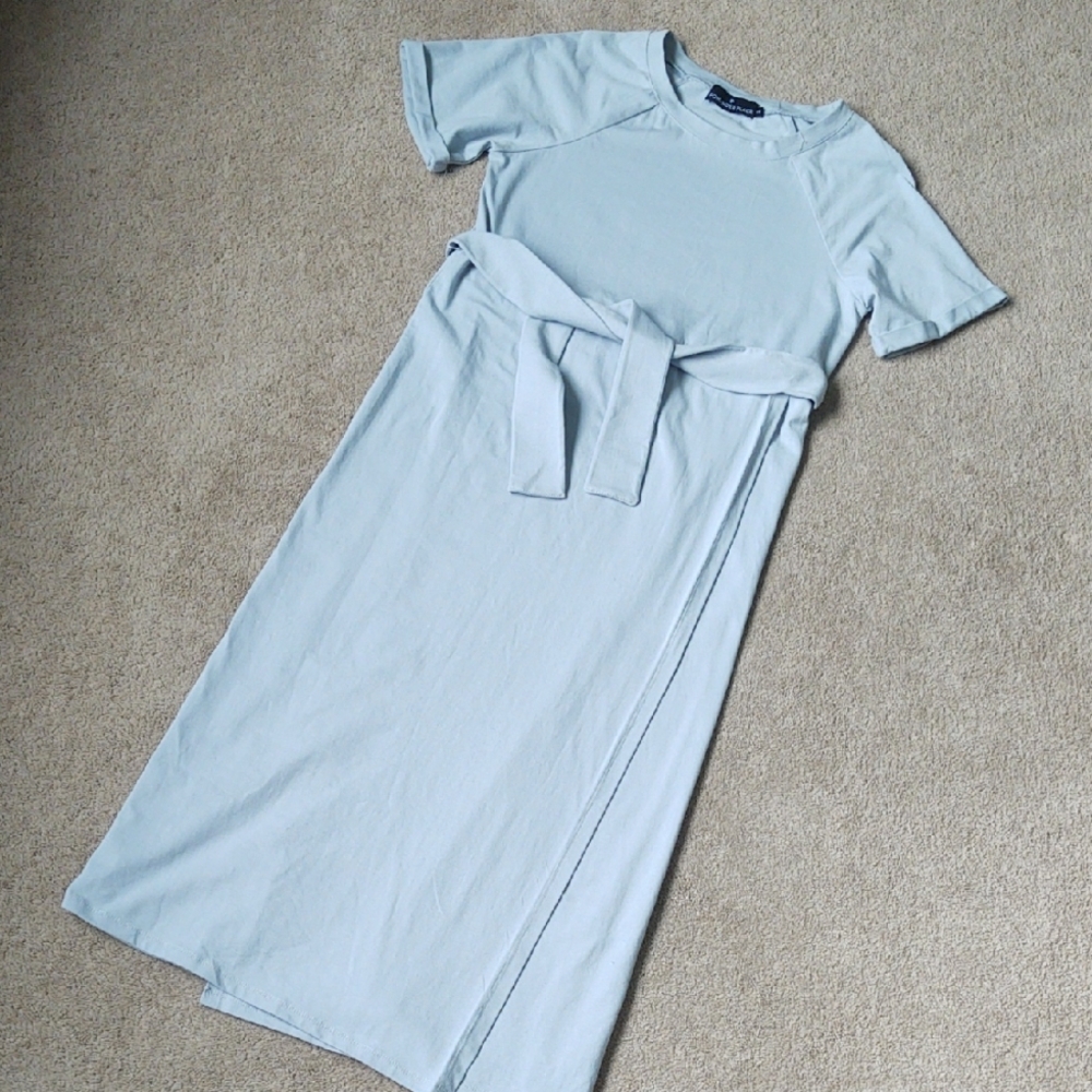 EUC Pomander Place sky blue faux wrap T-shirt dress
